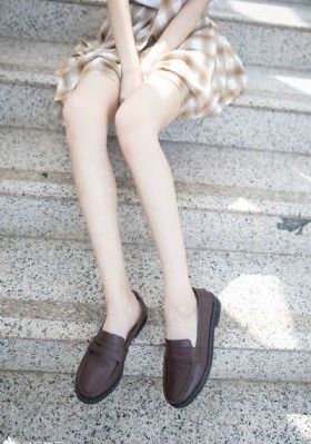 校阅女孩河野悦子