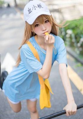 小奶瓶(产奶)晨晨爱吃萝卜