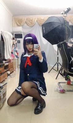 老头猛挺进王进霞的体内