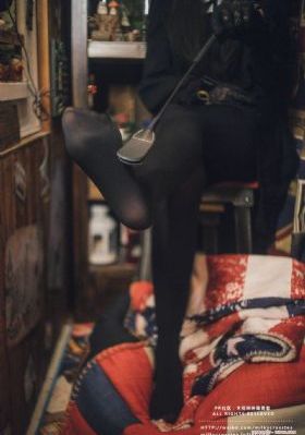 美女拍拍